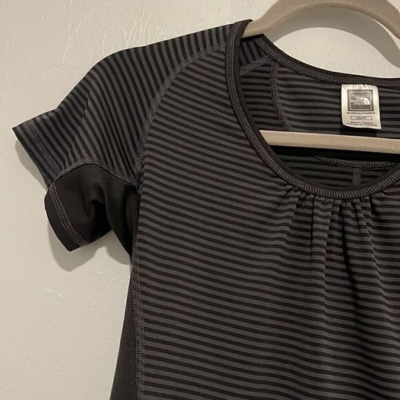 The North Face athletic shirt black striped xs - Picture 4 of 6